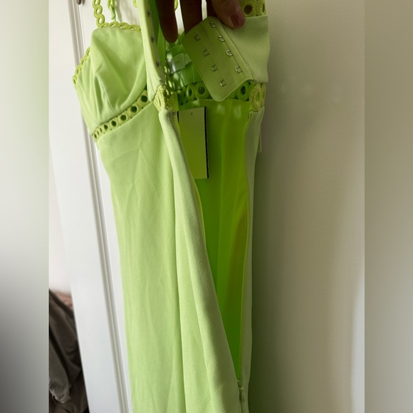 Jonathan Simkhai
Sevilla sleeveless midi dress Lime color Size 10 - Picture 5 of 14